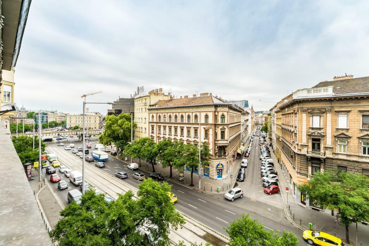 Bpr Luxe De Noir Et Blanc Apartment Budapest Exterior photo